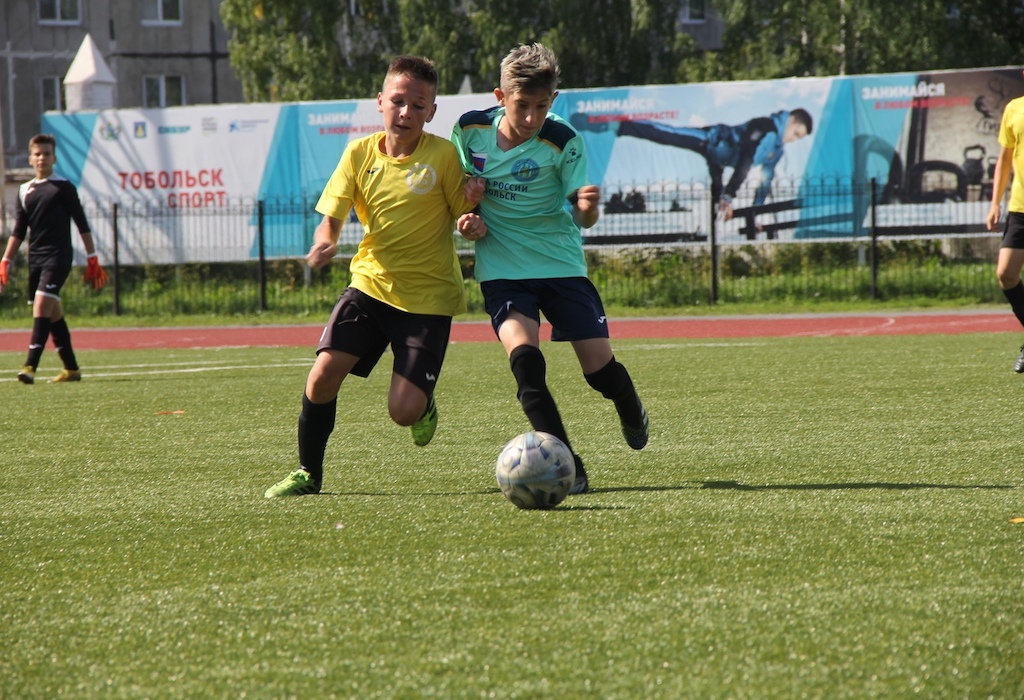 В Тобольске юные футболисты выявляют сильнейших 